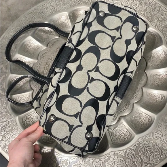 Black Coach Purse - Picture 9 of 14